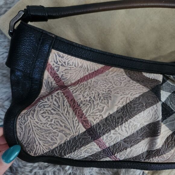 Burberry Authentic Nova Check Patent Leather Plaid Shoulder Bag - Picture 3 of 14
